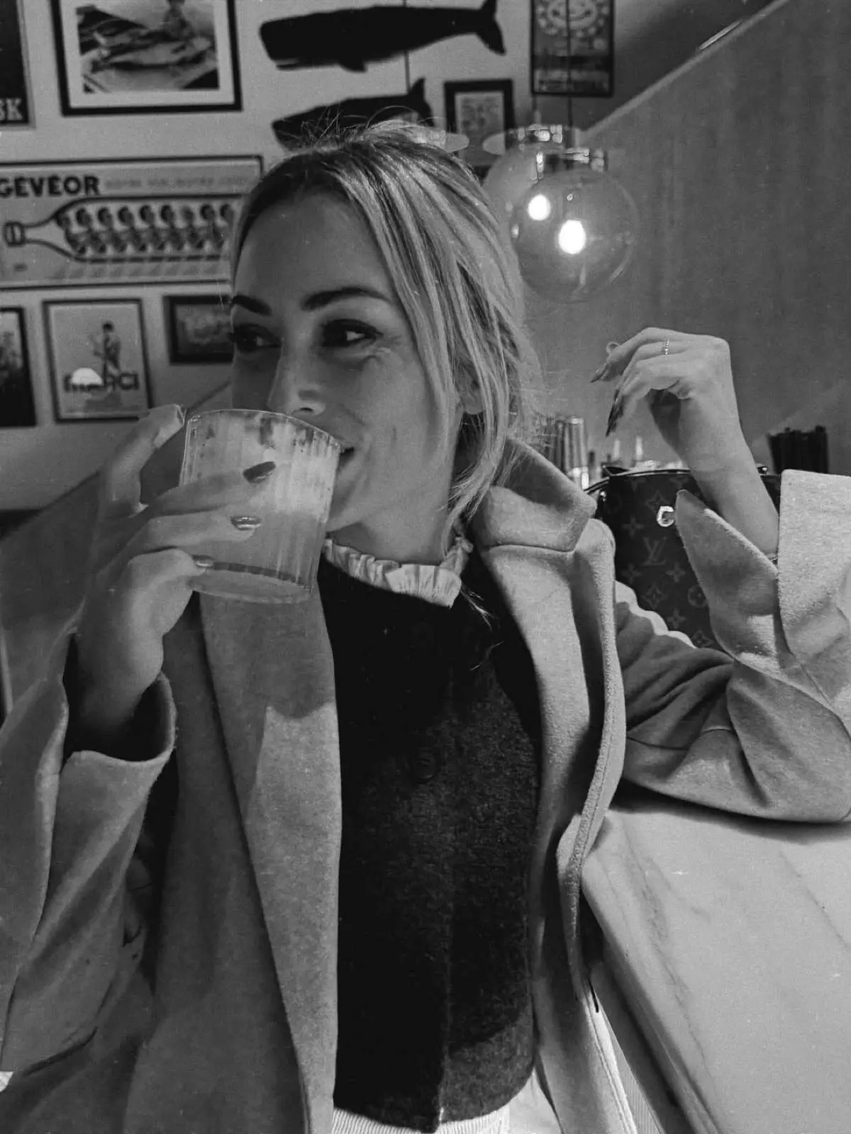 Ελένη Βουλγαράκη: Ρομαντικές στιγμές με τον Φώτη Ιωαννίδη στη Λισαβόνα (Εικόνες) 11 Η Ελένη Βουλγαράκη και ο Φώτης Ιωαννίδης στη Λισαβόνα