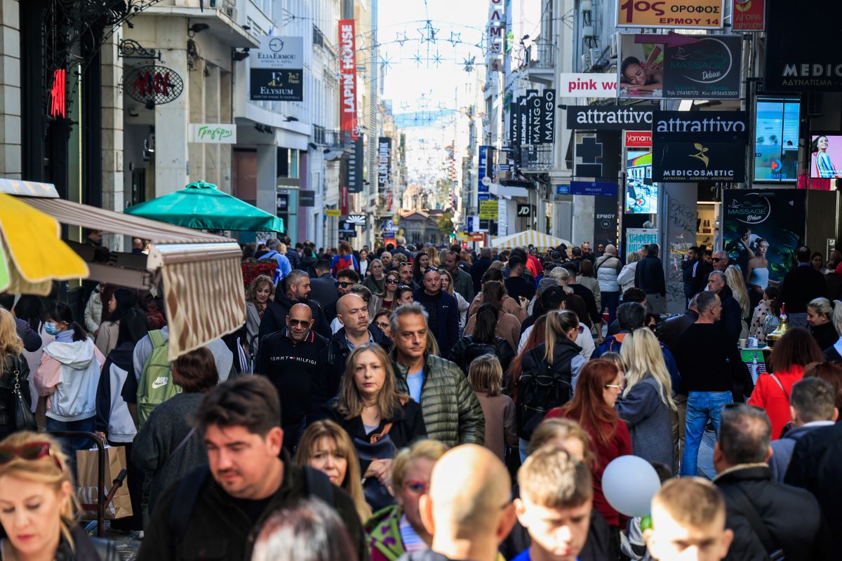 Ανοιχτά καταστήματα στην Ερμού