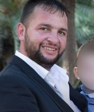 Βεντέτα στα Βορίζια: Ολονύχτιος θρήνος στο σπίτι του 39χρονου, 5 ύποπτοι στο στόχαστρο των Αρχών και τα σιωπηλά στόματα 13 Βεντέτα στα Βορίζια: Ολονύχτιος θρήνος στο σπίτι του 39χρονου, 5 ύποπτοι στο στόχαστρο των Αρχών και τα σιωπηλά στόματα