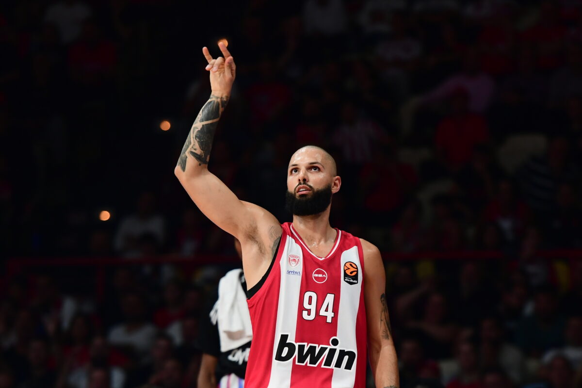 Ερυθρός Αστέρας – Ολυμπιακός: Οι Πειραιώτες κυνηγούν τη νίκη με σημαντικές ελλείψεις στα γκαρντ