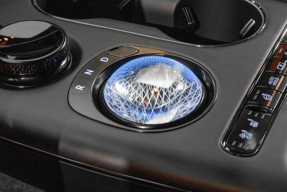 genesis gv60 magma 03