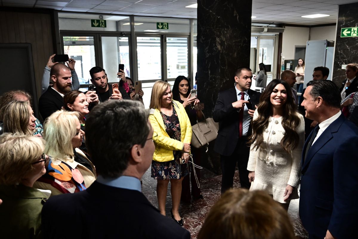 Ο Άδωνις Γεωργιάδης και η Κίμπερλι Γκιλφόιλ