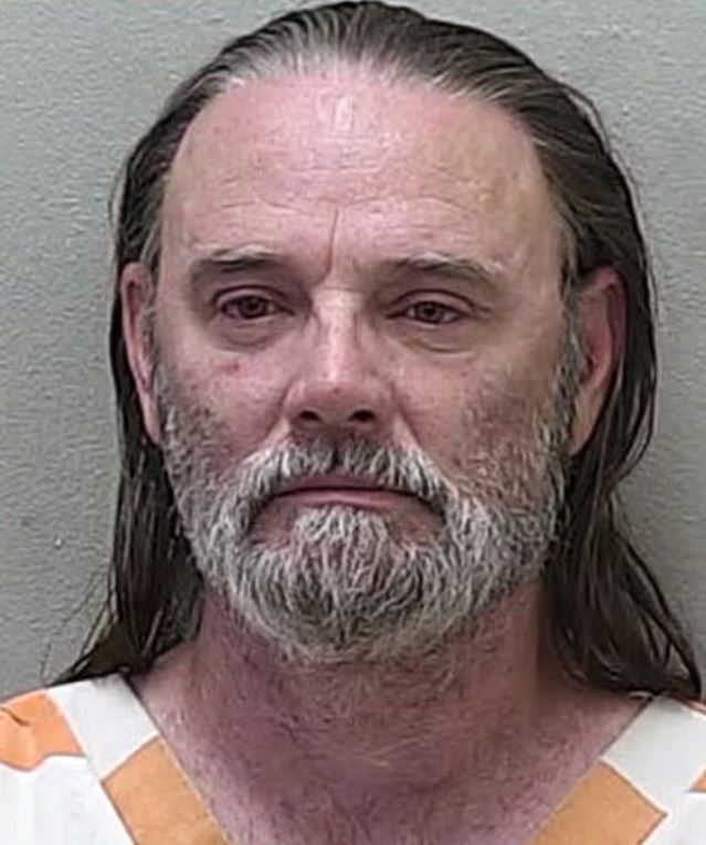 Φρικτή δολοφονία 32χρονης: Το σκηνικό τρόμου σε Airbnb με τον 53χρονο δράστη 6 Φρικτή δολοφονία 32χρονης: Το σκηνικό τρόμου σε Airbnb με τον 53χρονο δράστη