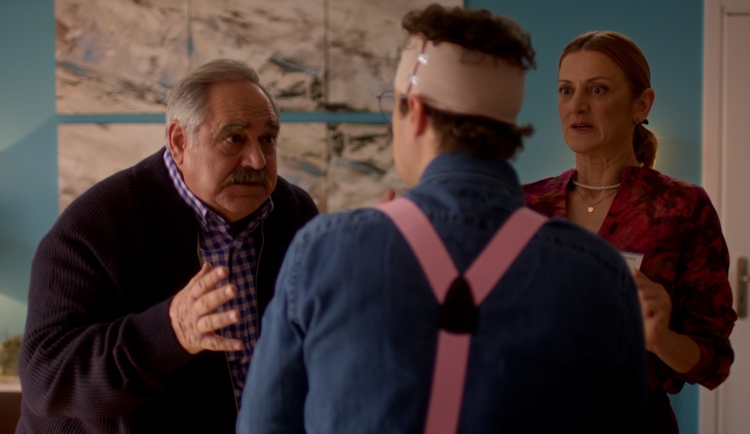 Ξενοδοχείο Ελβίρα: Ο Χάρι αναχωρεί για το εξωτερικό - Όλες οι νέες εξελίξεις