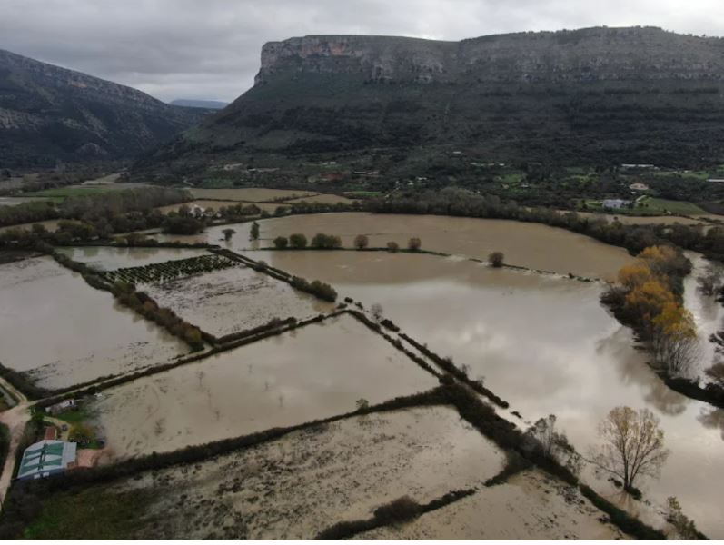 Υπερχείλισε ο ποταμός Καλαμάς 