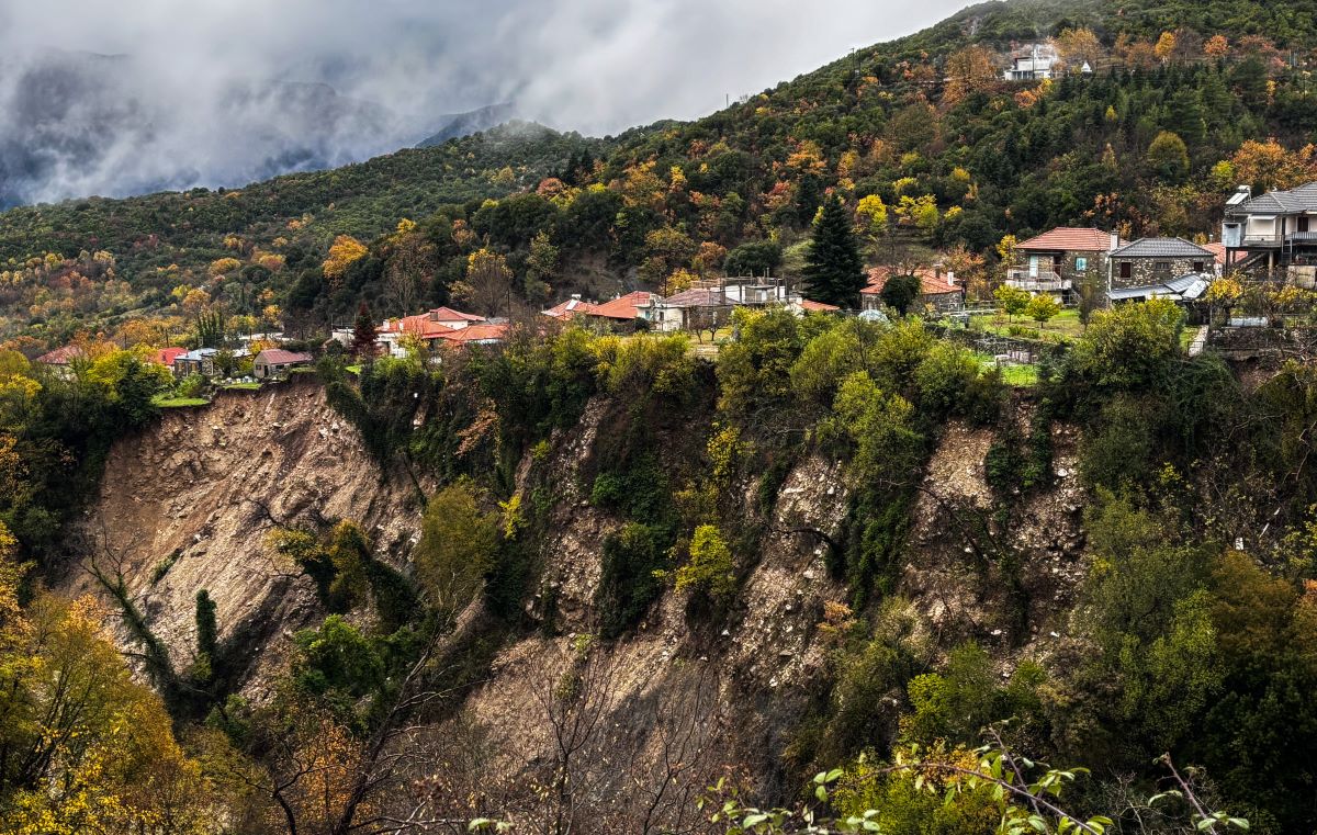 Κατολισθήσεις από την κακοκαιρία στα Τζουμέρκα