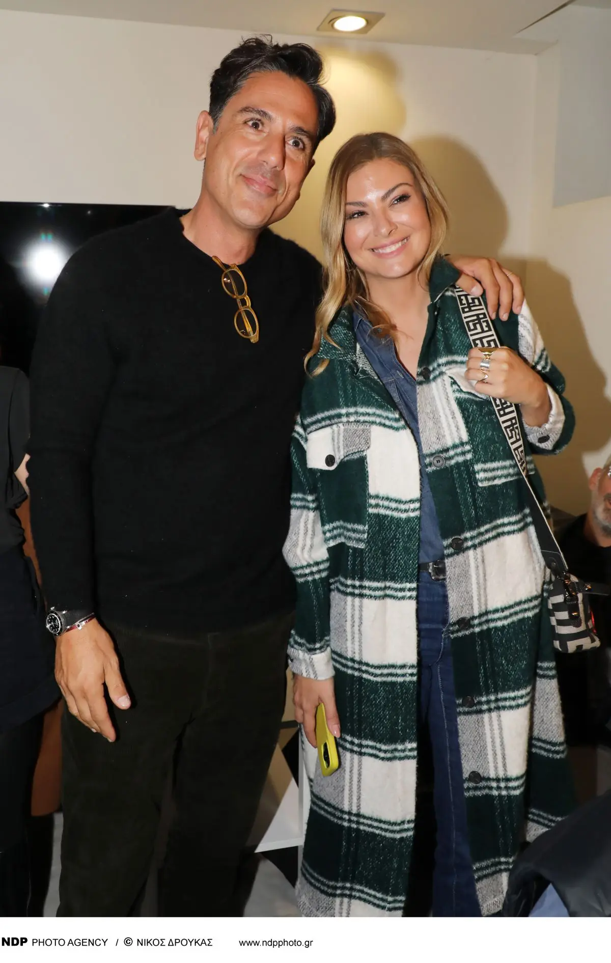 Καμπούρη - Ταρασιάδης: Η τελευταία δημόσια εμφάνισή τους! Στο θέατρο χεράκι-χεράκι και χαμογελαστοί