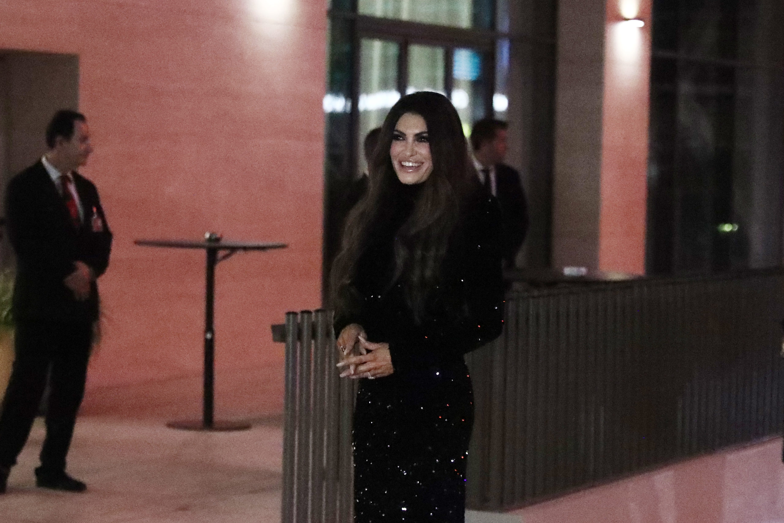 Κίμπερλι Γκιλφόιλ: Οι πρώτες 48 ώρες στην Αθήνα – Από τον χορό των Πεζοναυτών στη σκηνή του Αργυρού