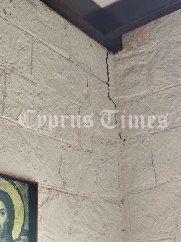 Κύπρος, ρωγμές, Μονή Αγίου Νεοφύτου