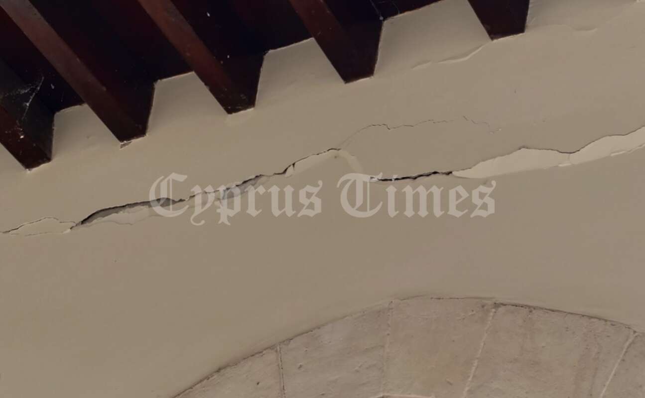 Κύπρος, ρωγμές, Μονή Αγίου Νεοφύτου