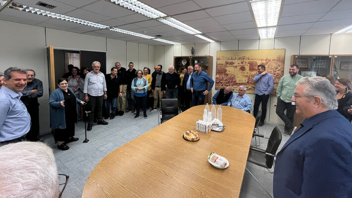 Αλέκα Παπαρήγα: Η αναπάντεχη έκπληξη στα γραφεία του ΚΚΕ στον Περισσό για τα γενέθλιά της – ΦΩΤΟ 2 ΚΚΕ, Περισσός, Αλέκα Παπαρήγα, Γενέθλια