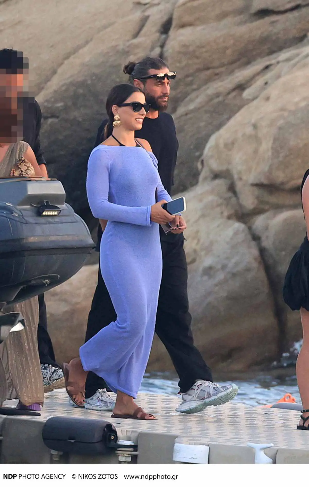 Κωνσταντίνος Βασάλος – Δανάη Βαρθολομάτου: Αξέχαστη περιπέτεια για το ζευγάρι στην Ισλανδία (Φωτογραφίες) 34 Ο Κωνσταντίνος Βασάλος μαζί με την Δανάη Βαρθολομάτου στη Μύκονο