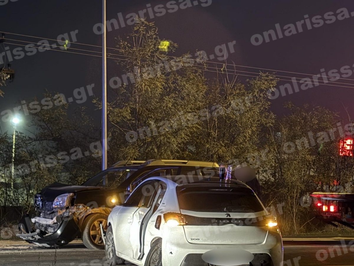 Σοβαρό τροχαίο στη Λάρισα με 4 τραυματίες από μετωπική σύγκρουση οχημάτων