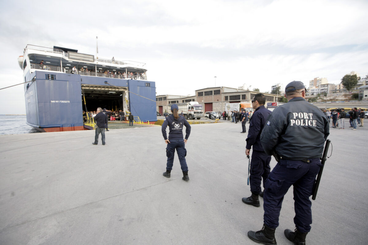 limeniko-limani-peiraias-eurok-1200x800