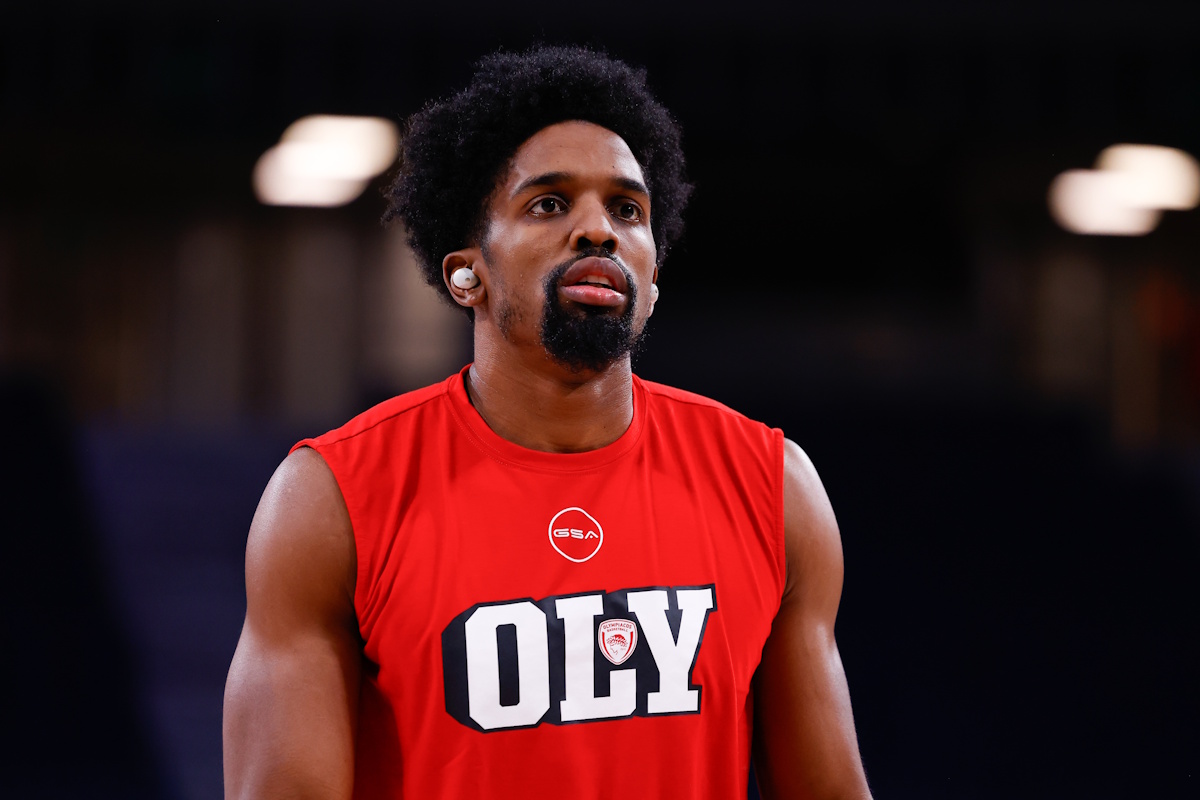 Ο ΜακΚίσικ απών από το Ολυμπιακός – Παρί, αβέβαιος ο Γουόρντ