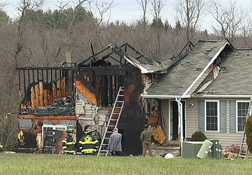 Πυρπόλησε το σπίτι της πρώην συζύγου του μετά από καβγά – «Καταστράφηκαν ολοσχερώς»