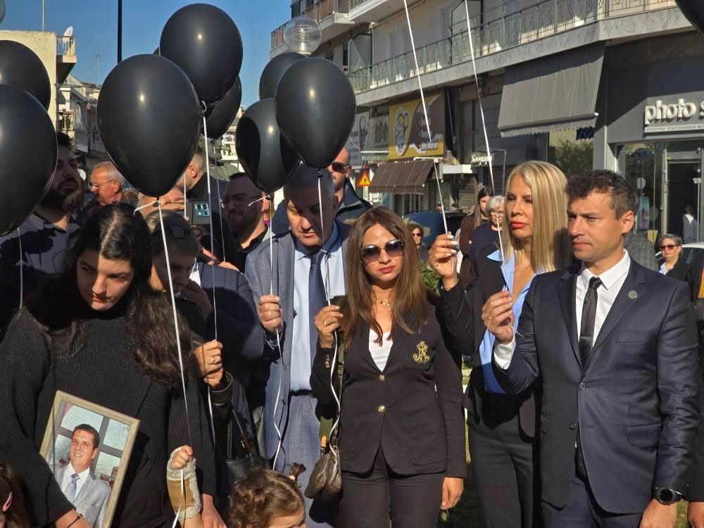 Μνημείο στη Μάνδρα για τα θύματα της πλημμύρας