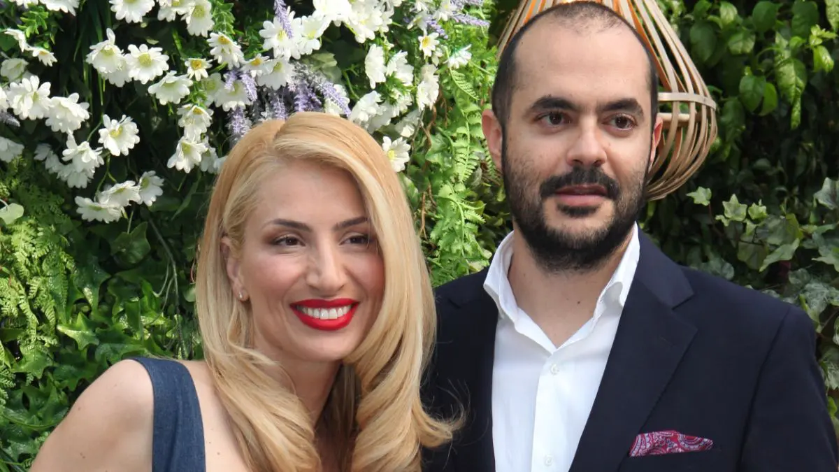 Μαρία Ηλιάκη: Η αναπάντεχη κίνηση του Στέλιου Μανουσάκη και το γλυκό φιλί (Φωτογραφία) 4 Η Μαρία Ηλιάκη και ο Στέλιος Μανουσάκης