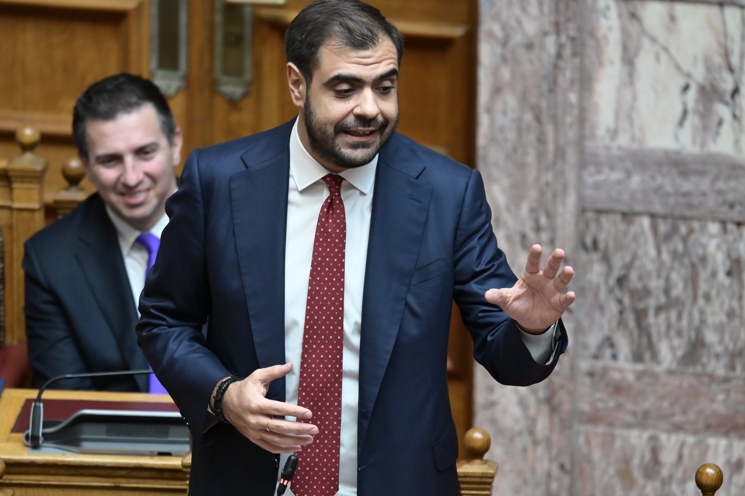 Βουλή: Πέρασε το νομοσχέδιο για την ΕΡΤ – Μαρινάκης προς Κωνσταντοπούλου: Προσβάλατε τη μνήμη νεκρού για ψήφους