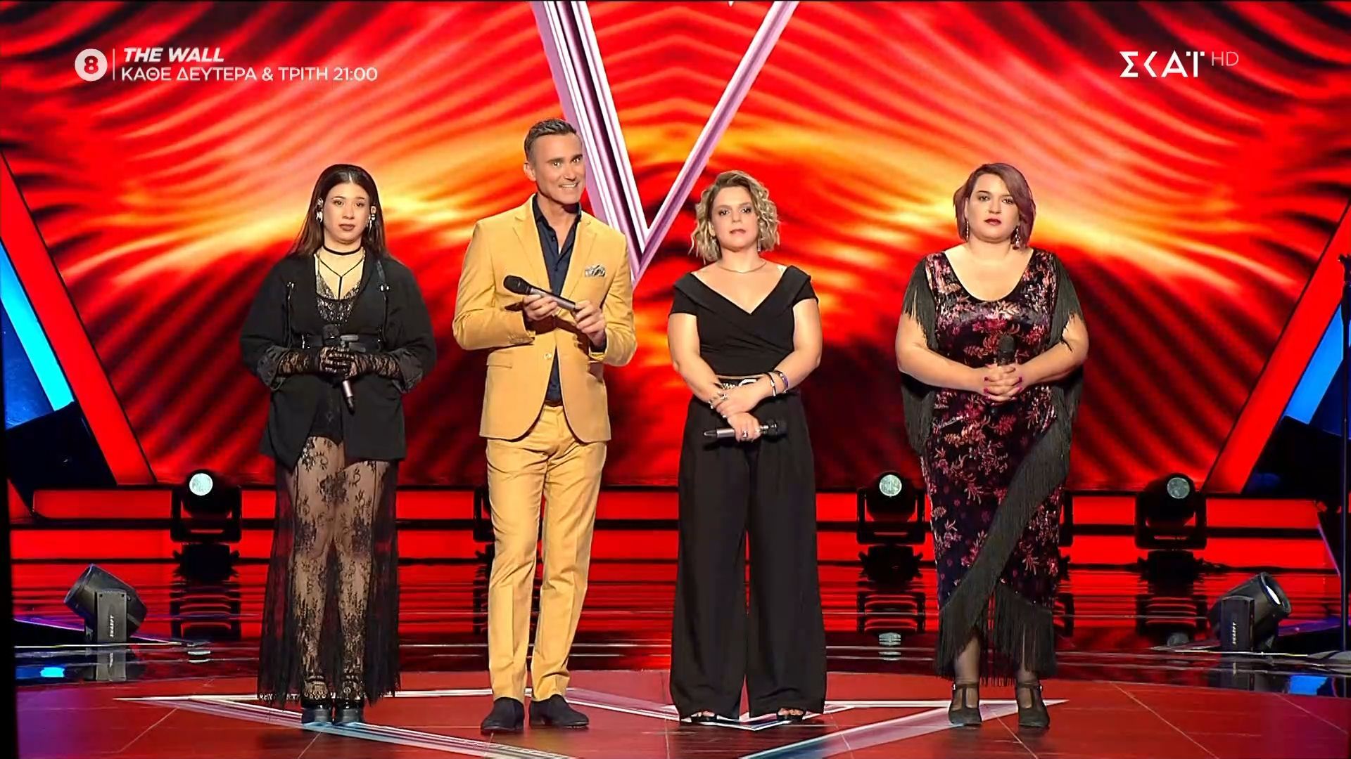 mastoras-epeidi-sigoyra-tha-tin-klepsei-kapoios-prepei-na-tin-kratiso-me-nychia-kai-me-dontia-1763935420