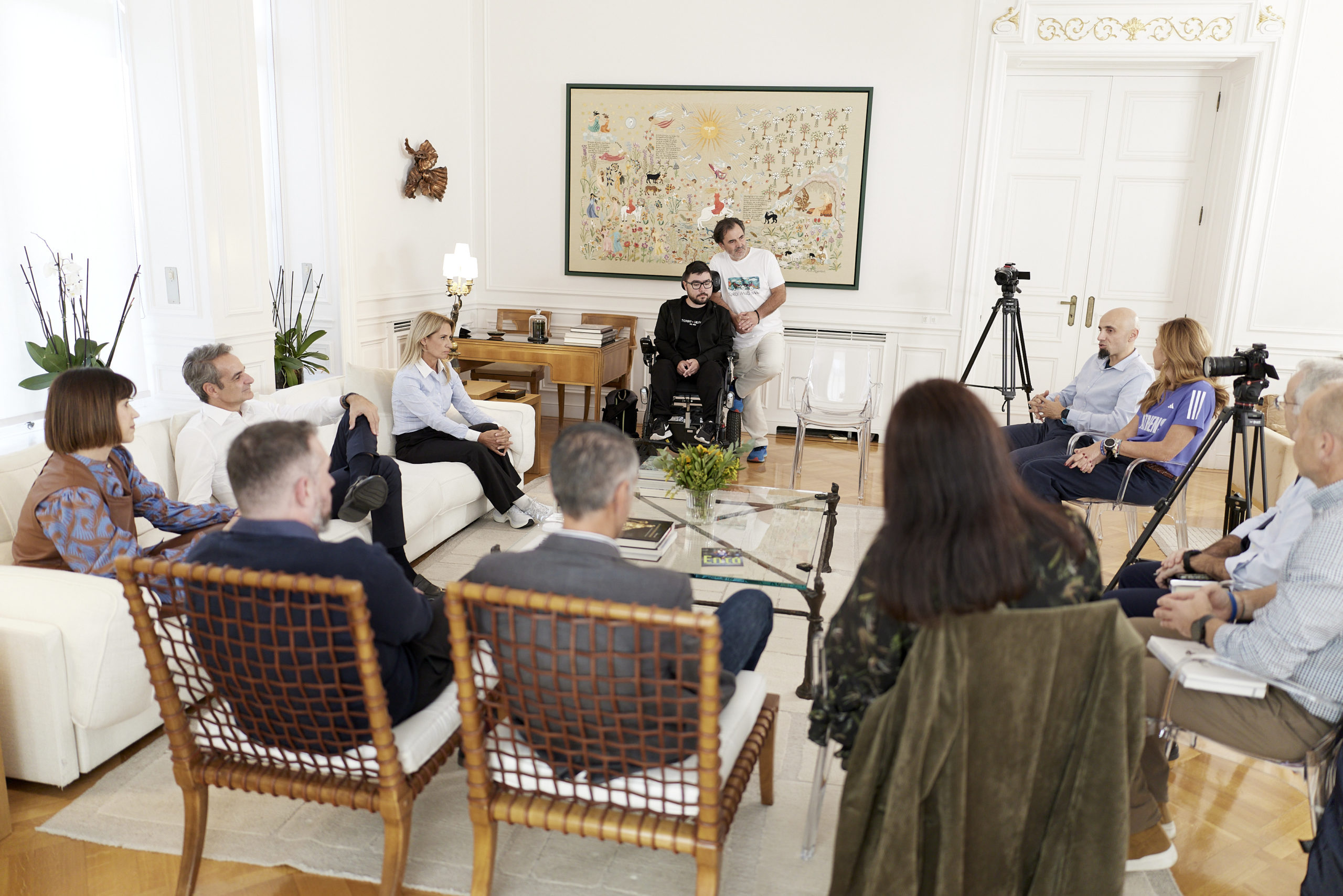 Ο Κυριάκος Μητσοτάκης συναντά μαραθωνοδρόμους πριν τον 42ο Αυθεντικό Μαραθώνιο της Αθήνας 12 Ο Κυριάκος Μητσοτάκης συναντά μαραθωνοδρόμους πριν τον 42ο Αυθεντικό Μαραθώνιο της Αθήνας