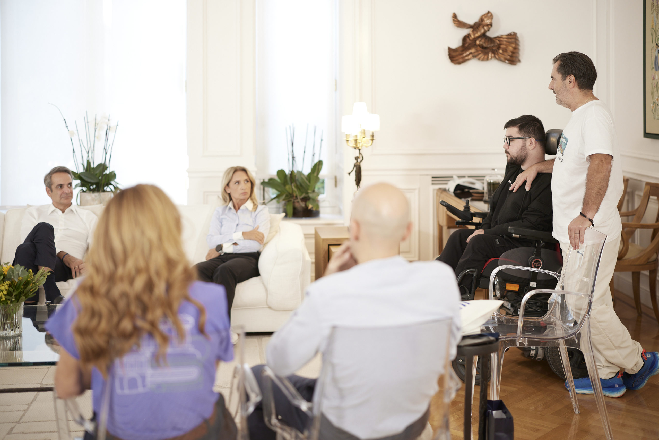 Ο Κυριάκος Μητσοτάκης συναντά μαραθωνοδρόμους πριν τον 42ο Αυθεντικό Μαραθώνιο της Αθήνας 16 συνάντηση του Πρωθυπουργού Κυριάκου Μητσοτάκη με μαραθωνοδρόμους