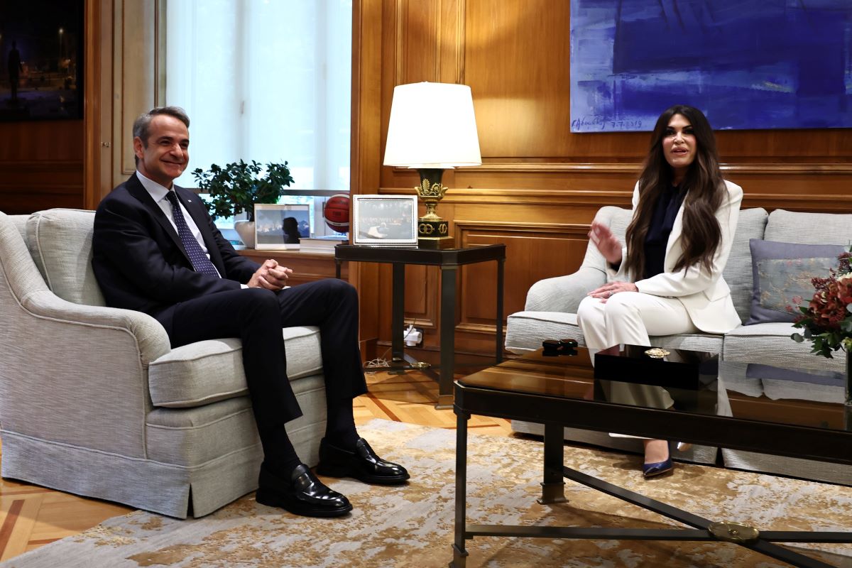 Μητσοτάκης: Συζητάμε ισότιμα με τις ΗΠΑ για την ενέργεια – Γκιλφόιλ: Αναγνωρίζουμε την ενέργεια ως κλειδί κυριαρχίας και προστασίας συνόρων 2 Κυριάκος Μητσοτάκης Κίμπερλι Γκιλφόιλ