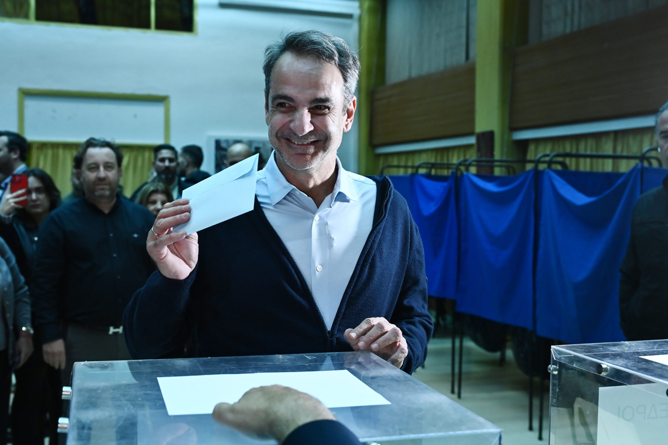 Εσωκομματικές εκλογές ΝΔ: Ο Κυριάκος Μητσοτάκης ψήφισε – «Οι κάλπες είναι γεμάτες»