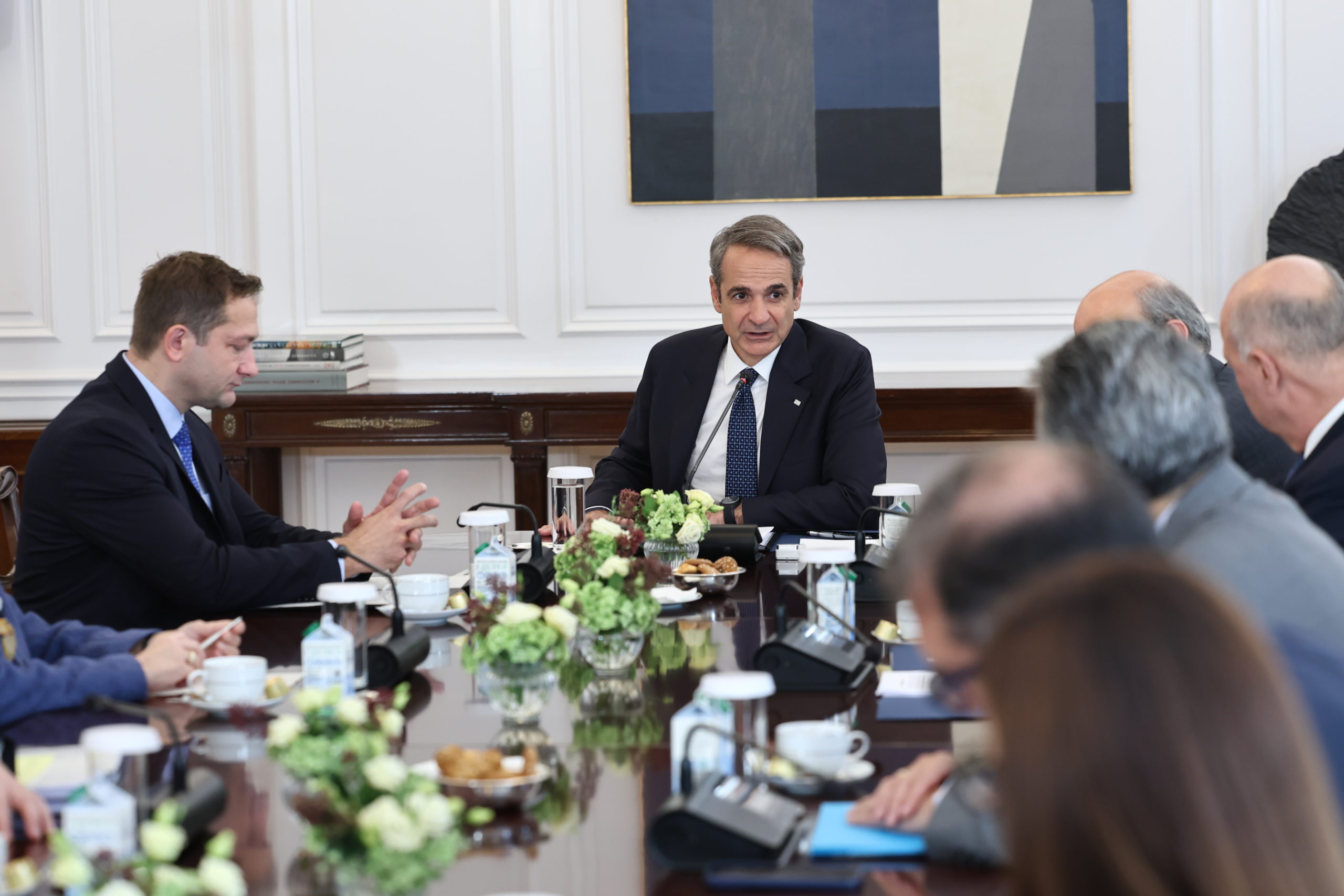 Συνάντηση του Κυριάκου Μητσοτάκη με τον Ευρωπαίο Επίτροπο Γεωργίας, Christophe Hansen – Τι συζητήθηκε για τον ΟΠΕΚΕΠΕ 4 Πρωθυπουργού Κυριάκου Μητσοτάκη με τον Ευρωπαίο Επίτροπο Γεωργίας και Τροφίμων Christophe Hansen