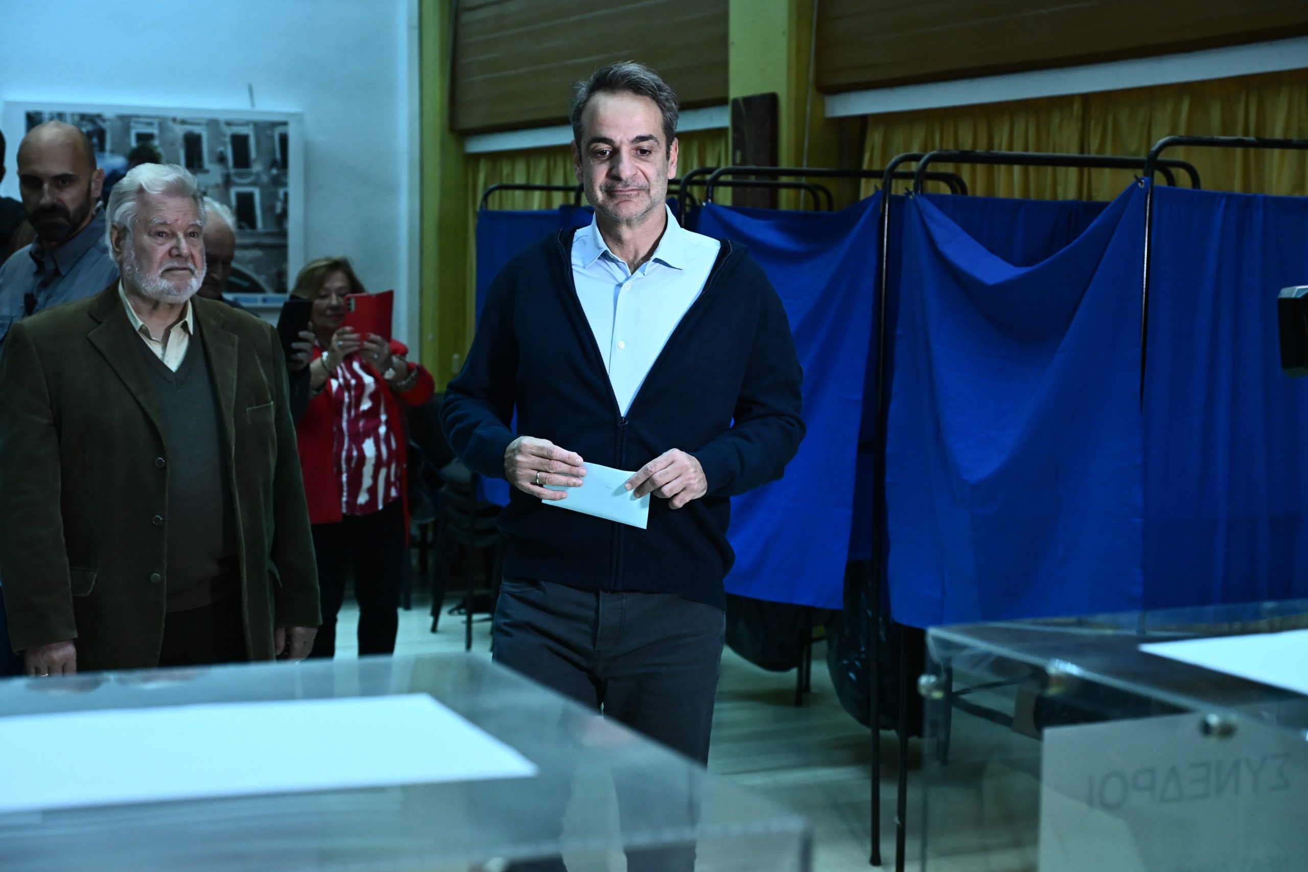 Εσωκομματικές εκλογές ΝΔ: Ο Κυριάκος Μητσοτάκης ψήφισε – «Οι κάλπες είναι γεμάτες»