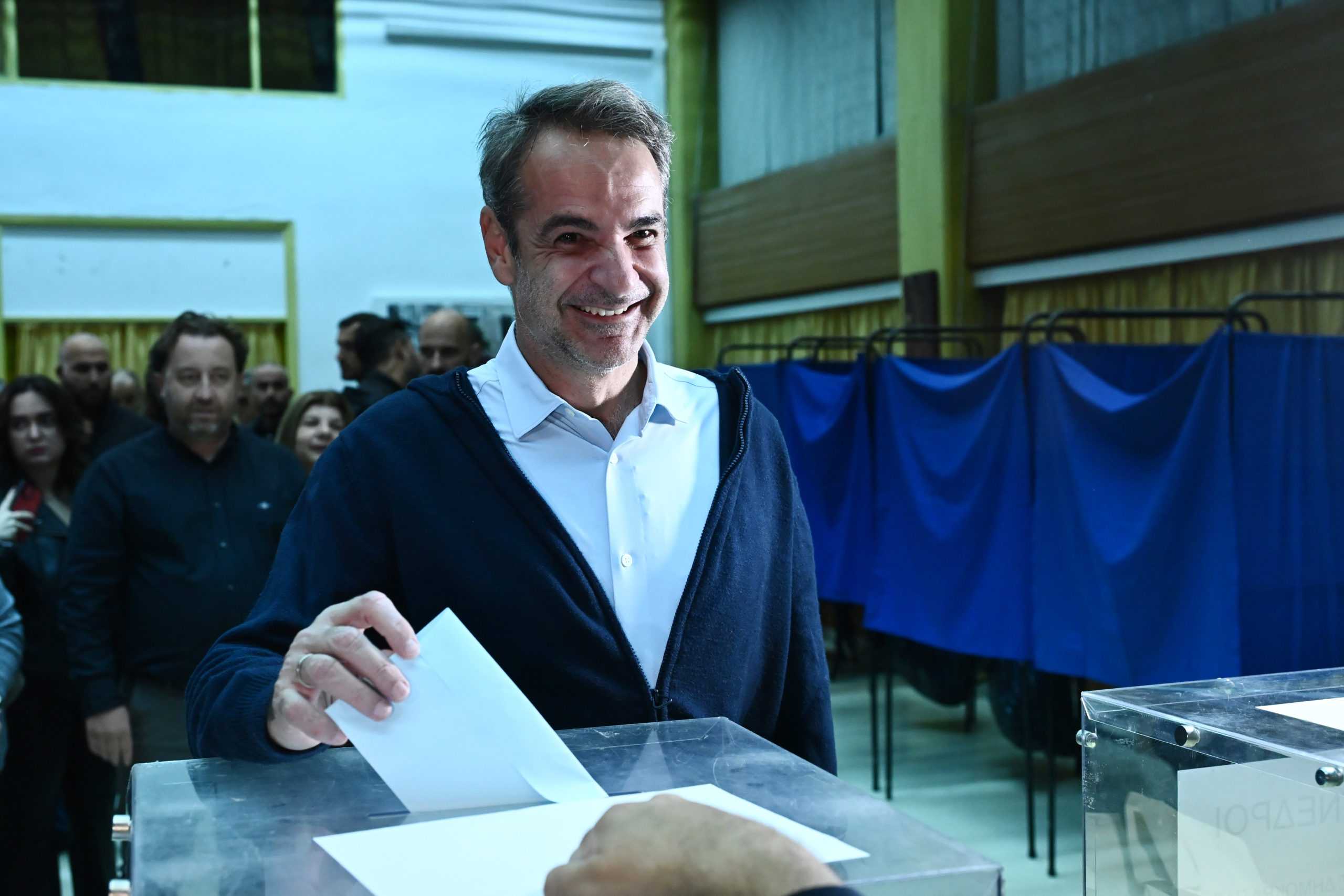 Εσωκομματικές εκλογές ΝΔ: Ο Κυριάκος Μητσοτάκης ψήφισε – «Οι κάλπες είναι γεμάτες»