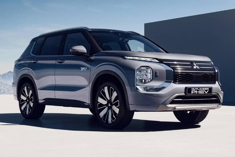 Το καινούργιο Mitsubishi Outlander PHEV φτάνει πάνω από 840 χλμ. αυτονομίας