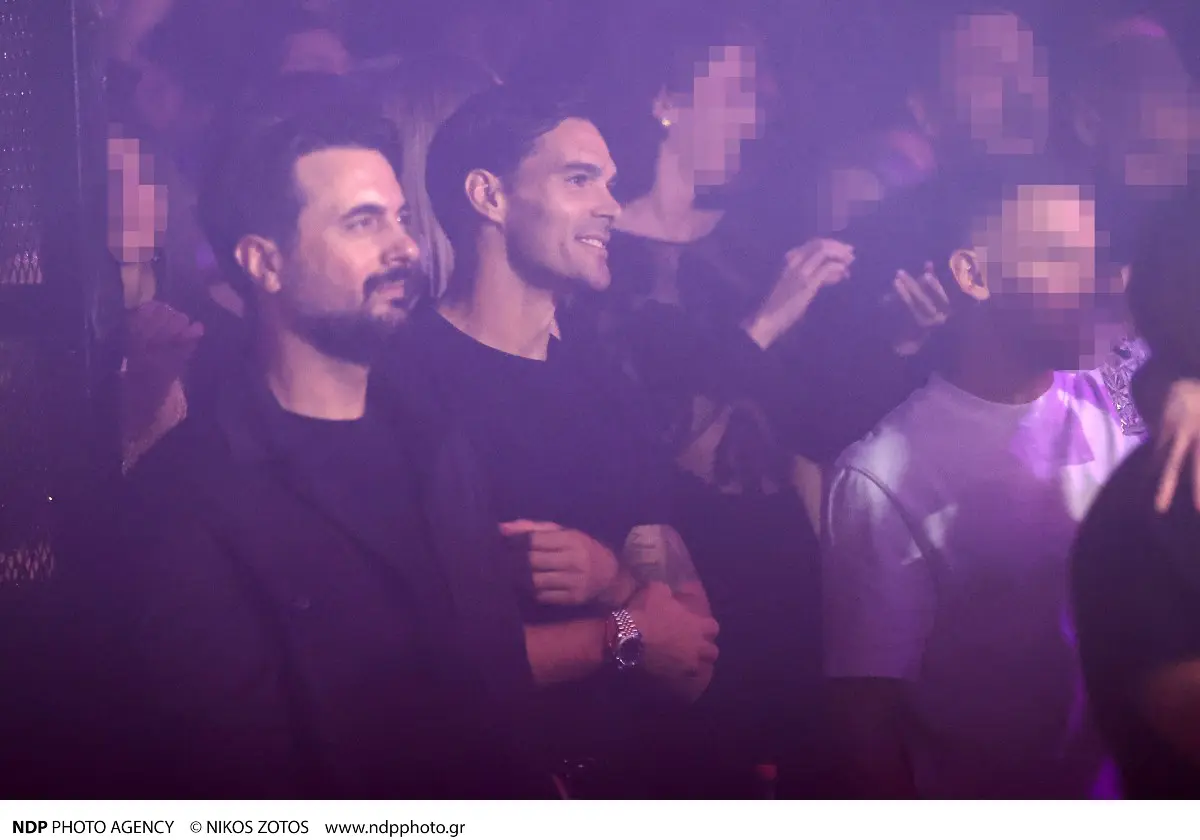 Ο Αλμπέρτο Μποτία χαζεύει την Ελένη Φουρέιρα στο Lohan