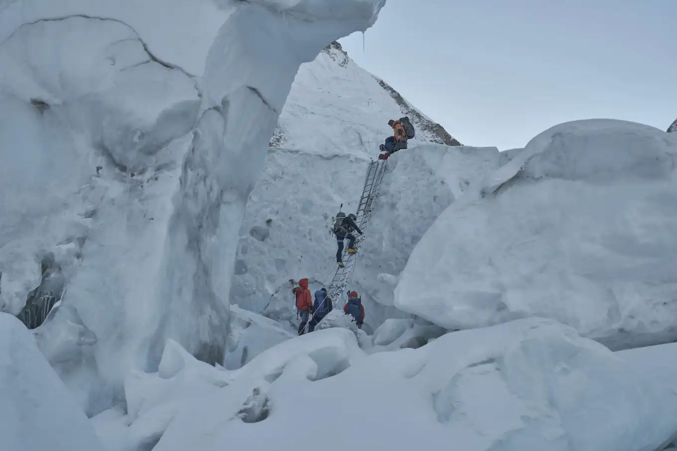 nepal-climbers-AP