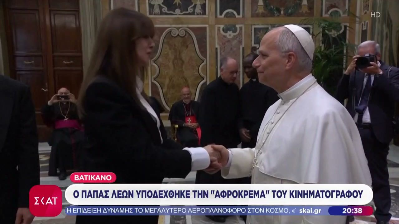 o-papas-leon-ypodechthike-tin-afrokrema-toy-kinimatografoy-sto-vatikano-1763234490