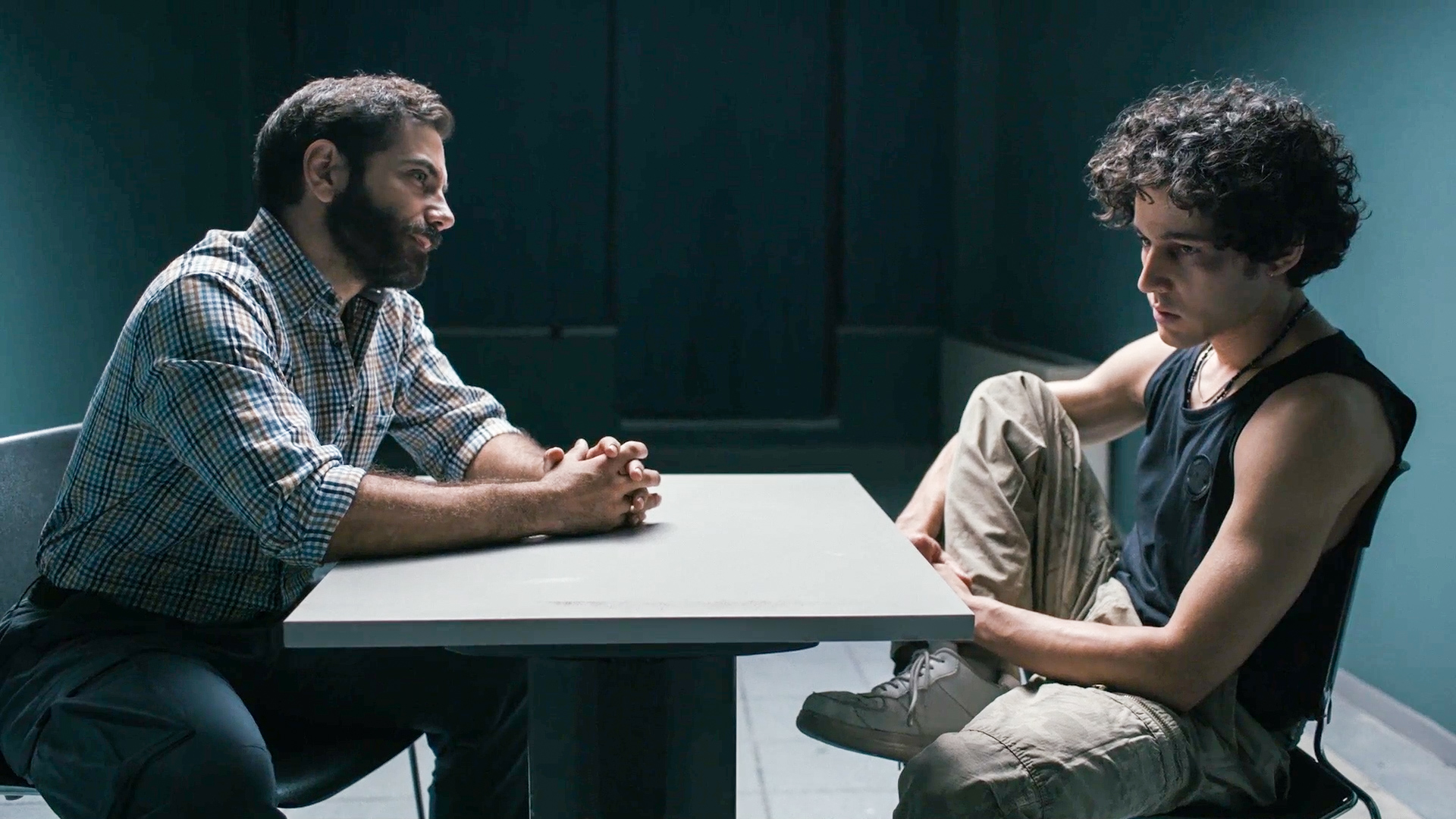 Ο Δικαστής- επόμενα επεισόδια: Ο Σταβέρης ασκεί πίεση στην αστυνομία για την ανεύρεση του ενόχου 4 Ο Δικαστής- επόμενα επεισόδια: Ο Σταβέρης ασκεί πίεση στην αστυνομία για την ανεύρεση του ενόχου