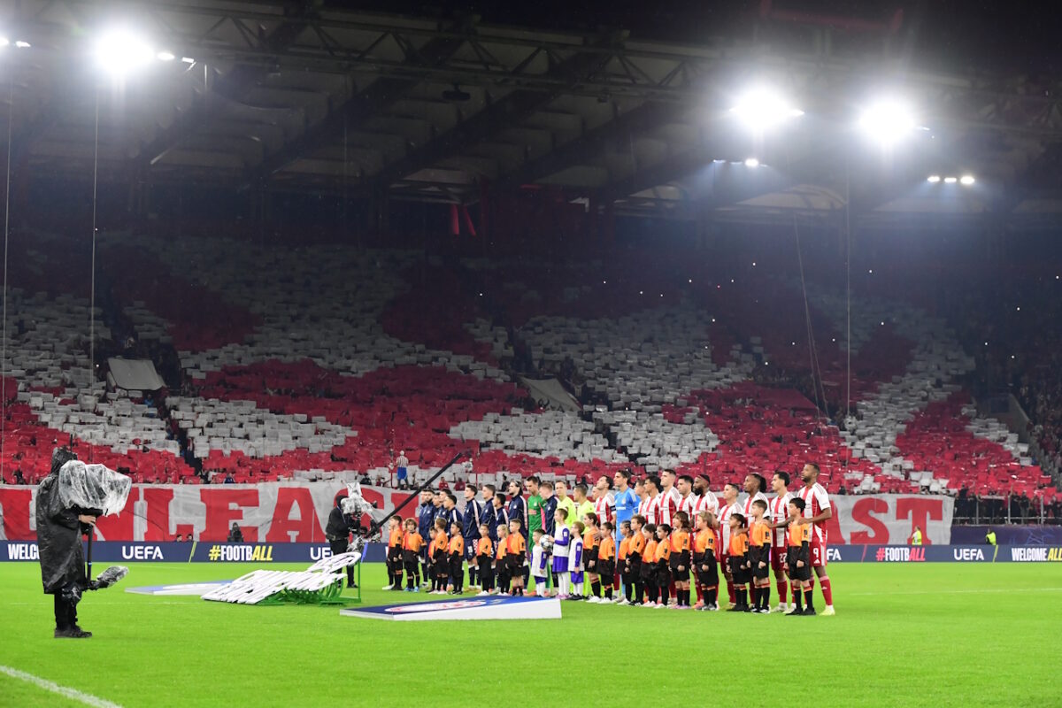 olumpiakos-koreo-champions-league-1200x800