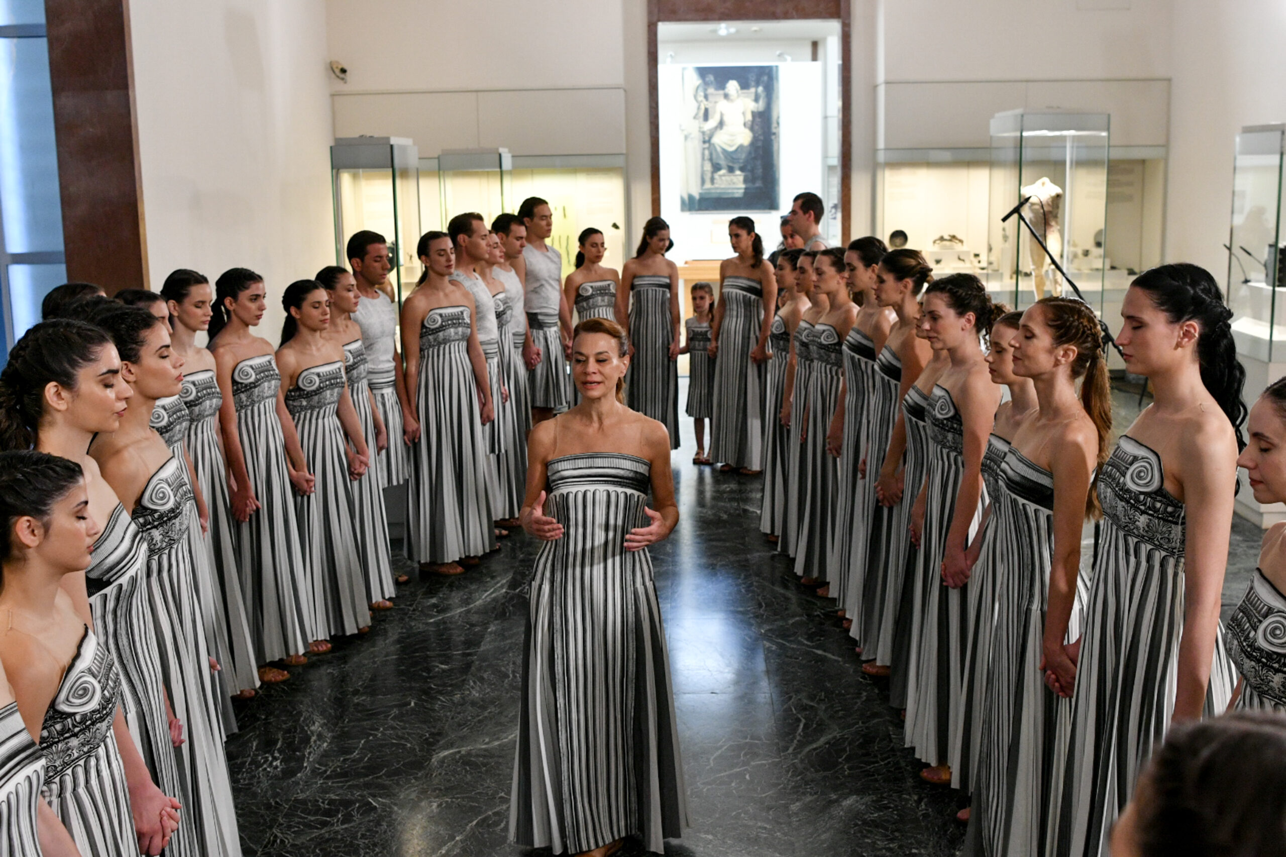 Ξεκίνησε το ταξίδι της Ολυμπιακής Φλόγας από την Αρχαία Ολυμπία για τους Χειμερινούς Ολυμπιακούς Αγώνες 2026