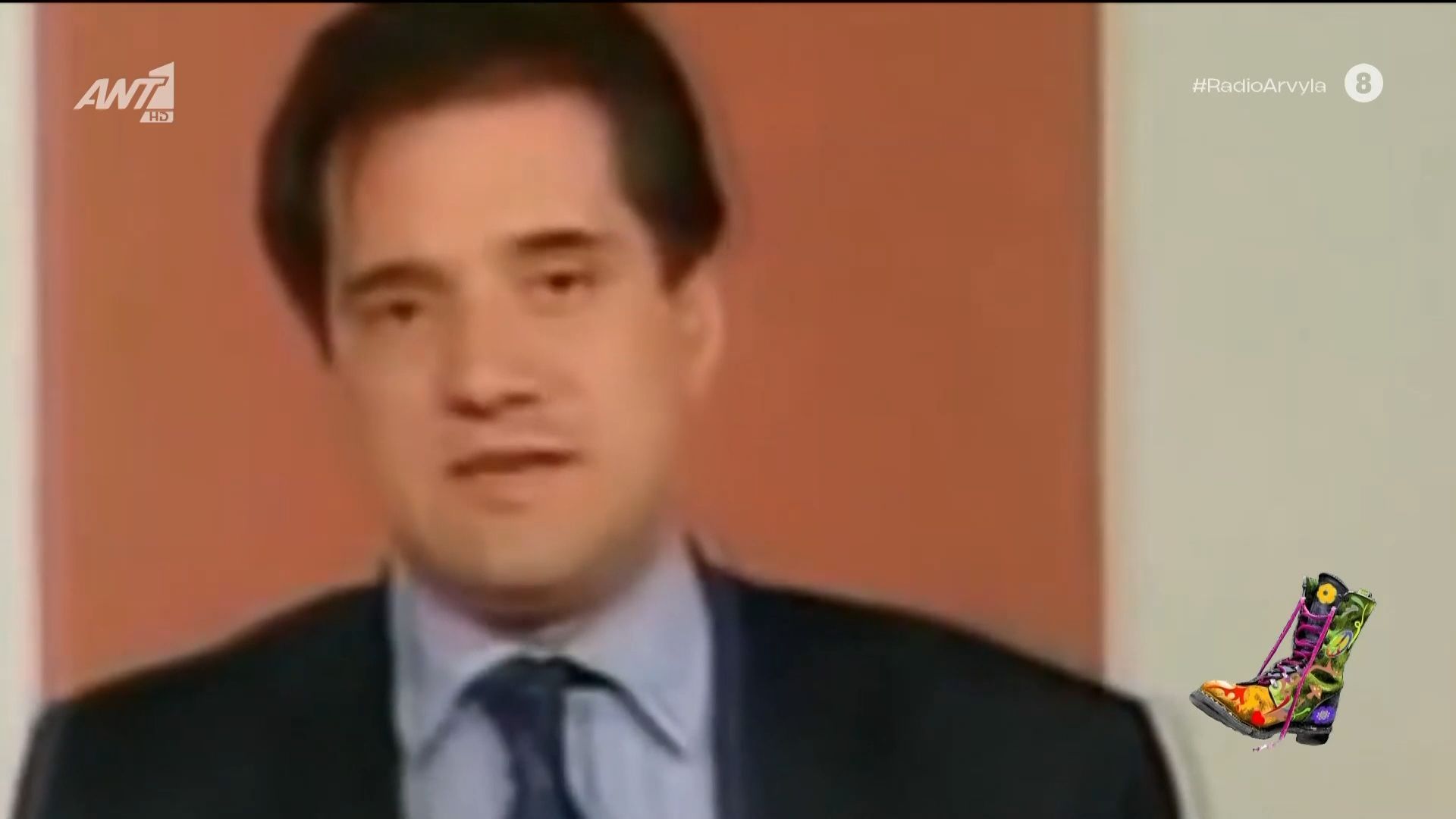 otan-o-adonis-amfisvitoyse-toys-nekroys-toy-polytechneioy-ksespasma-kanaki-1763407483