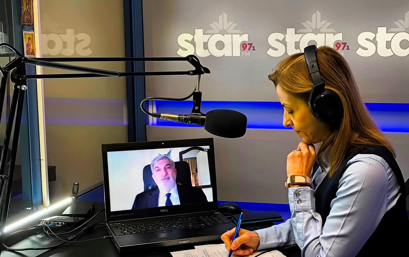 oykrania-pio-konta-stin-eirini-o-oykranikos-laos-arneitai-na-paradothei-aney-oron-1764249036