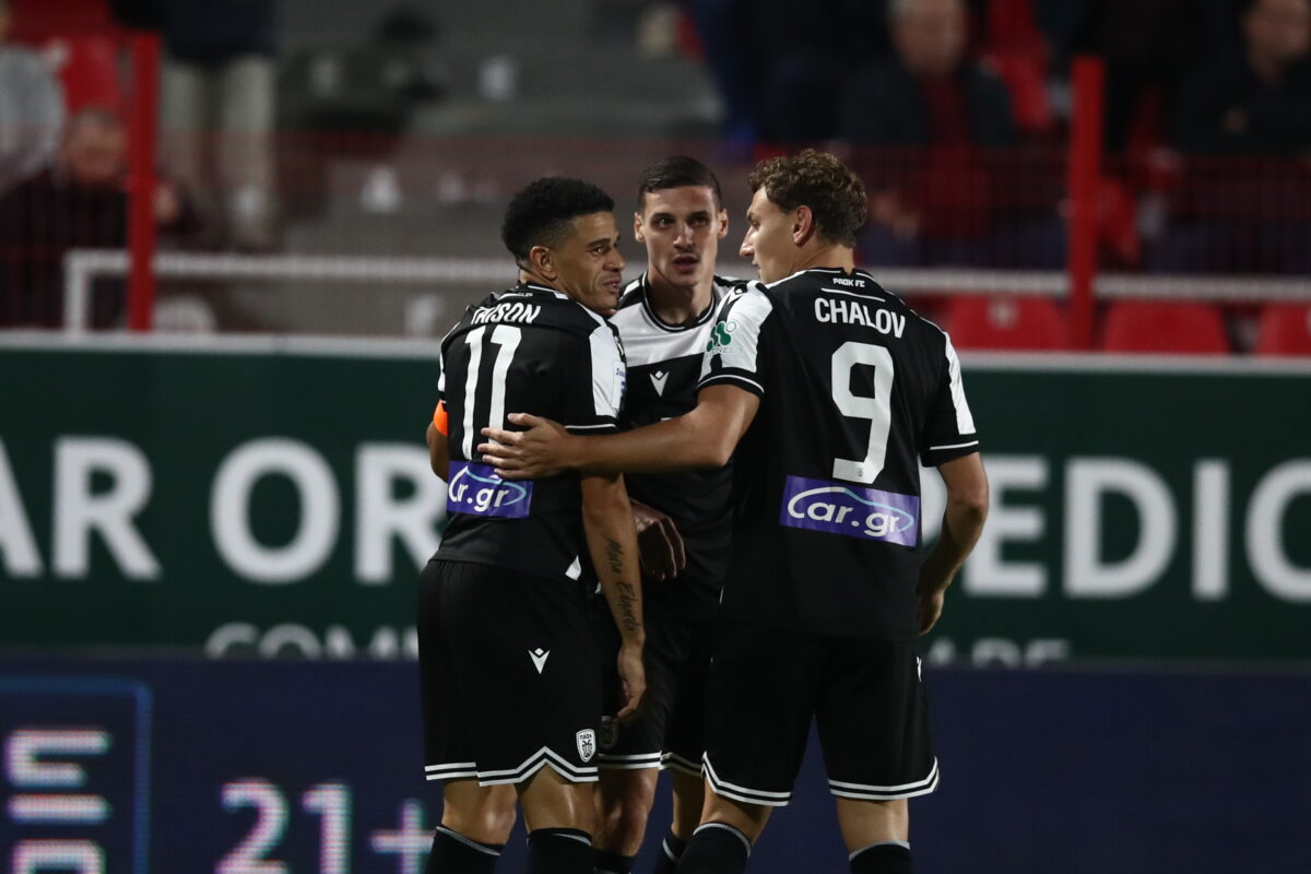 Πανσερραϊκός – ΠΑΟΚ 0-5: Θριαμβευτική νίκη στις Σέρρες και επιστροφή στην κορυφή της Super League για τους Θεσσαλονικείς