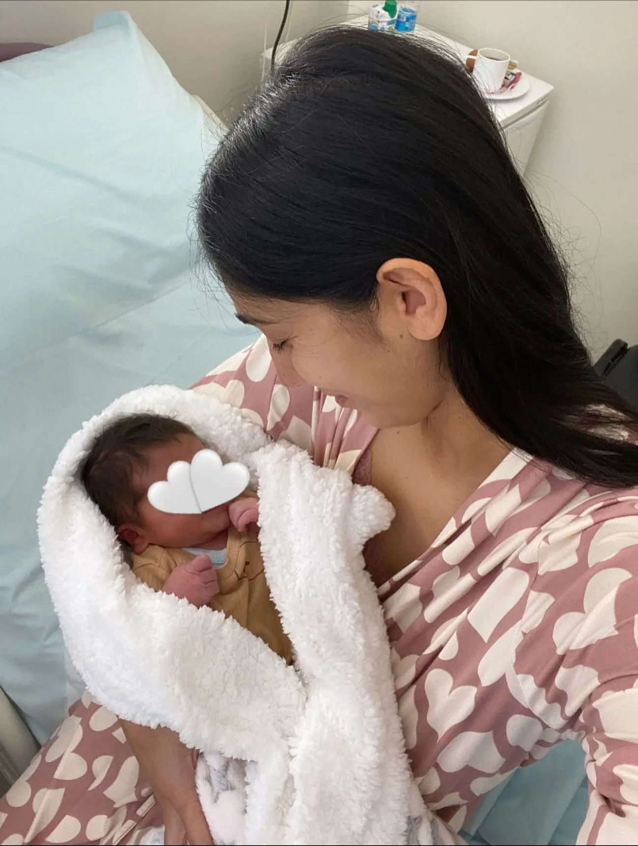 Παρασκευή Κερασιώτη: Ποζάρει με τον σύντροφό της και το νεογέννητο μωρό τους – Φωτογραφίες 7 Η ανάρτηση της Παρασκευής Κερασιώτη