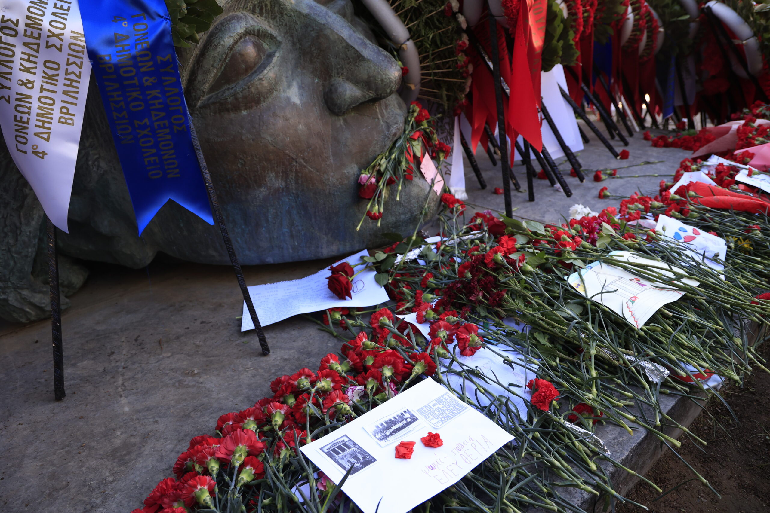 Πολυτεχνείο: «Οχυρό» η Αθήνα για την 52η επέτειο – 5.000 αστυνομικοί, «Αίαντες» και παρακολούθηση από drones και ελικόπτερα 8 Πολυτεχνείο