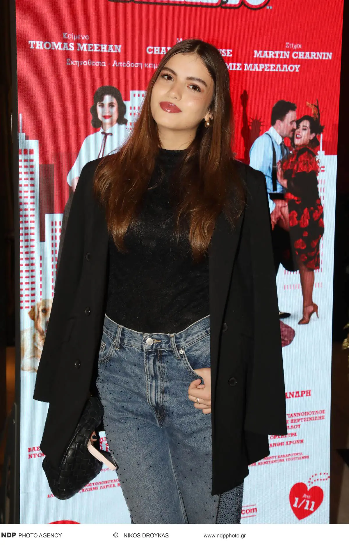 Μάκης Τριανταφυλλόπουλος: Η εντυπωσιακή εμφάνιση της όμορφης κόρης του – Μαγνήτισε τα βλέμματα η 16χρονη Σάντυ 5 Η Σάντυ Τριανταφυλλοπούλου στο θέατρο