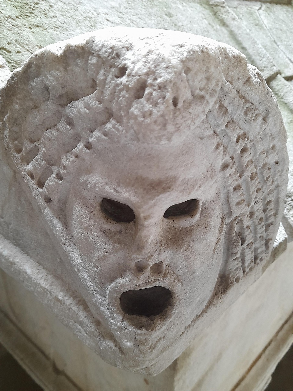 sculpture-7024905_1280