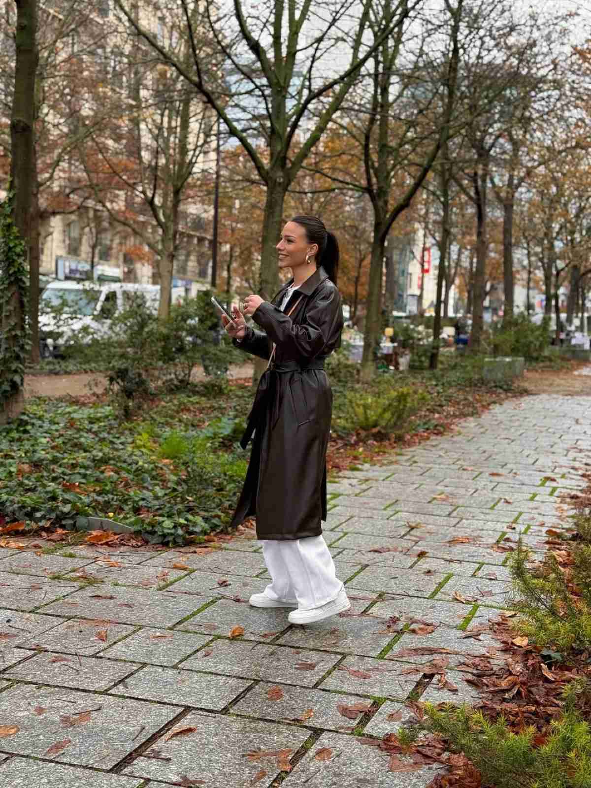 Γεωργίου – Χριστοδούλου: Φρέσκες εικόνες από την πρώτη τους εξόρμηση μετά τη γέννηση της κόρης τους 31 Η Σιμώνη Χριστοδούλου και ο Ανδρέας Γεωργίου στο Παρίσι