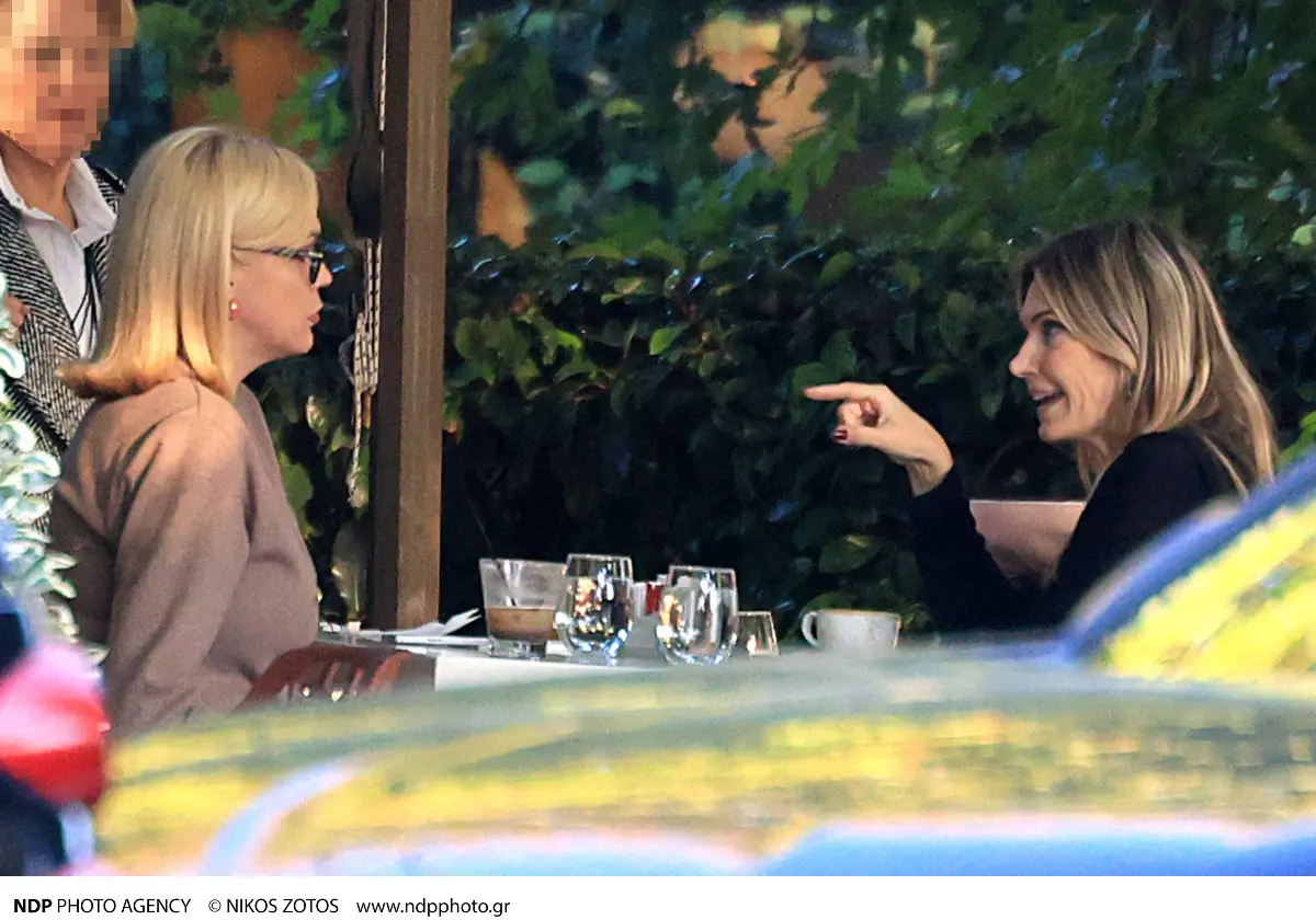 Εύα Καϊλή: Επανήλθε στην Ελλάδα – Η συνάντηση με τη Σάσα Σταμάτη στην Κηφισιά 6 Η Σάσα Σταμάτη και η Εύα Καϊλή στην Κηφισιά