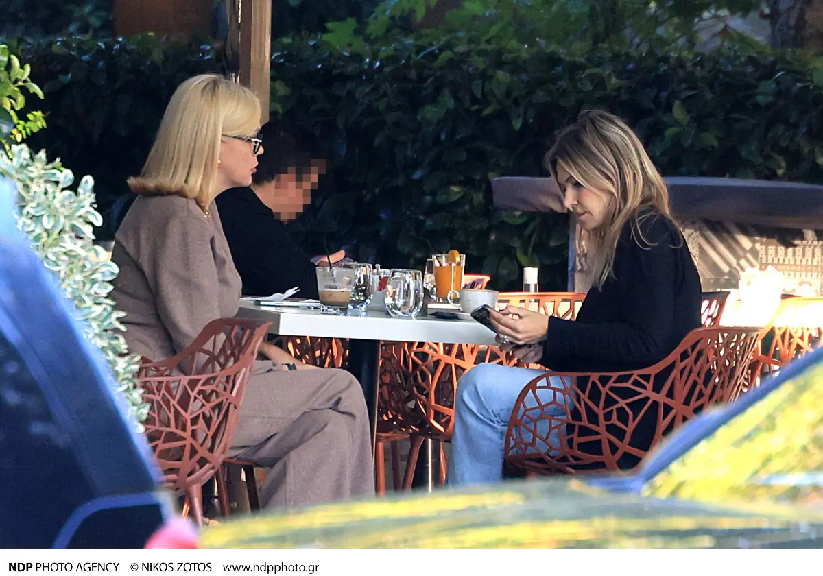 Εύα Καϊλή: Επανήλθε στην Ελλάδα – Η συνάντηση με τη Σάσα Σταμάτη στην Κηφισιά 5 Η Σάσα Σταμάτη και η Εύα Καϊλή στην Κηφισιά