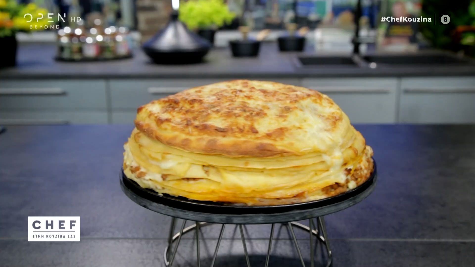 syntagi-gia-almyri-toyrta-me-krepes-kai-kima-1762693652