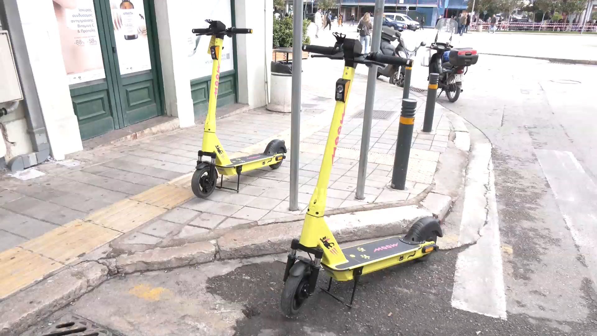 ta-ilektrika-patinia-irthan-sti-lamia-ti-provlepei-o-k-o-k-1764161015